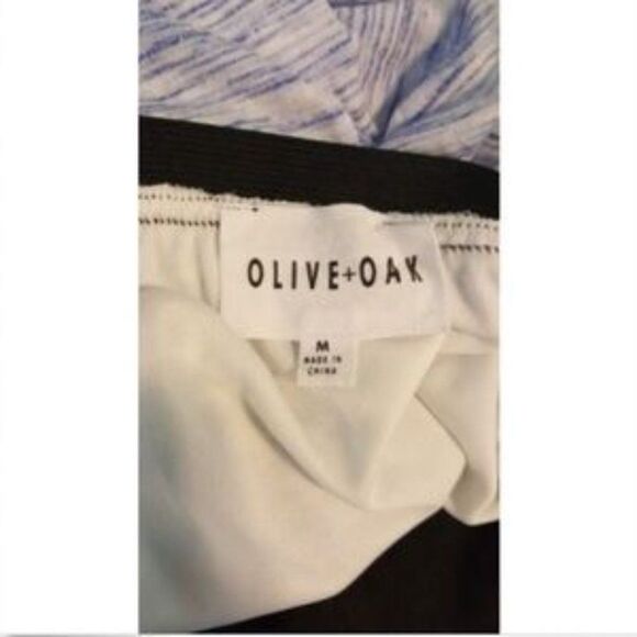 OLIVE + Oak Blue White Asym. Print Skirt M - Picture 4 of 4